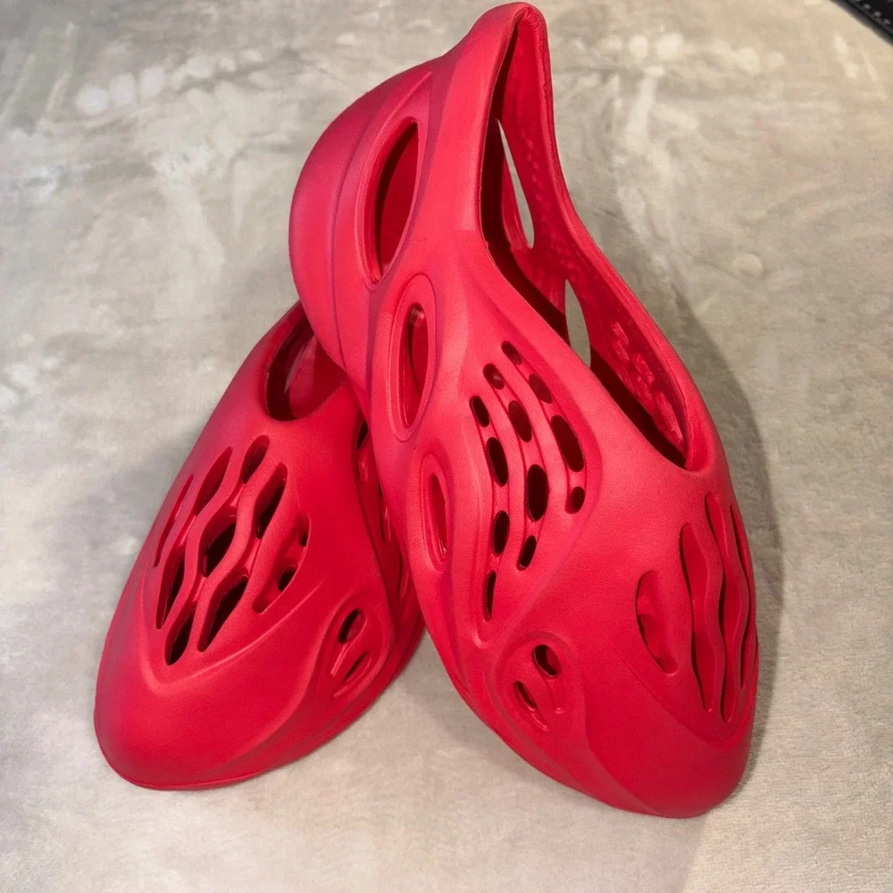 Adidas Yeezy Foam Runner Vermilion Red GW3355 Mens 7 Slip On Sneakers